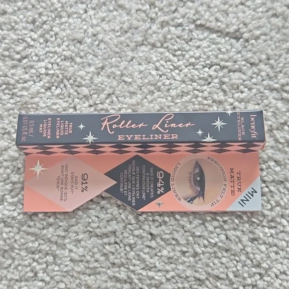 Roller Liner Benefit Black Eyeliner True Matte Liquid Eyeliner Mini .05ml - Picture 2 of 5
